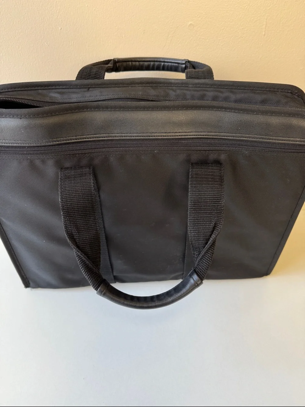 PORT Black Executive Laptop Briefcase - Professional Carry Bag